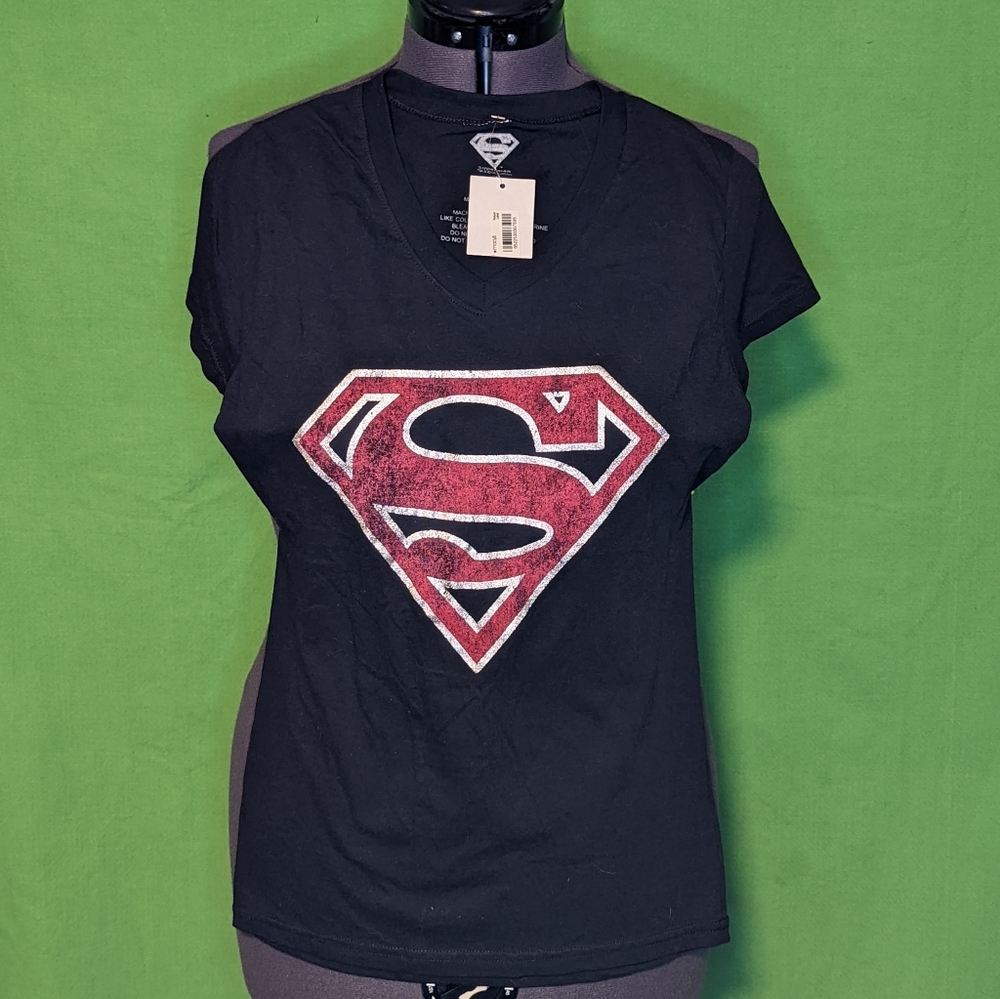 🔴2/$30 - Superman NWT T-shirt